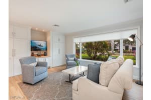 717 Park Shore Drive, Naples, FL 34103 Sold 05/02/25