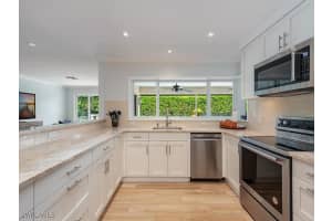 717 Park Shore Drive, Naples, FL 34103 Sold 05/02/25