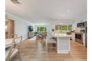 717 Park Shore Drive, Naples, FL 34103 Sold 05/02/25