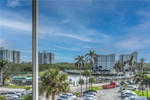 5 Bluebill Avenue, Naples, FL 34108 - MLS#225001853