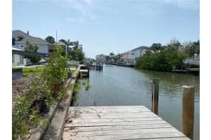 483 Oak Avenue, Naples, FL 34108 - MLS#225001913