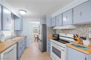 9281 Knight Road, Bonita Springs, FL 34135 Sold 04/04/25