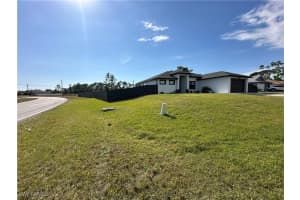 1124 35th Lane, Cape Coral, FL 33909 - MLS#225002003