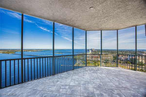 2104 1st Street, Fort Myers, FL 33901 - MLS#225002013