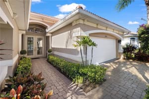 4745 Cerromar Drive, Naples, FL 34112 Sold 04/04/25