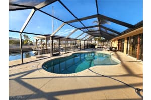 341 Seminole Way, Fort Myers Beach, FL 33931 Sold 04/04/25