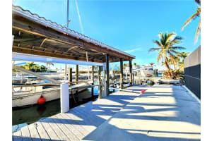 341 Seminole Way, Fort Myers Beach, FL 33931 Sold 04/04/25