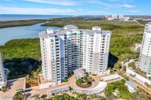 285 Grande Way, Naples, FL 34110 - MLS#225002574