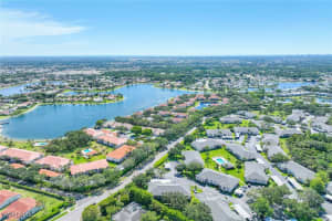 605 Squire Circle, Naples, FL 34104 - MLS#225002595