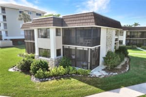881 Panama Court, Marco Island, FL 34145 - MLS#225002710