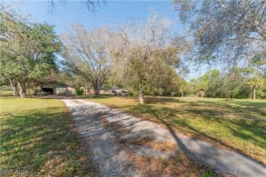 2426 + 2400 Phillips Road, Labelle, FL 33935 Sold 04/25/25