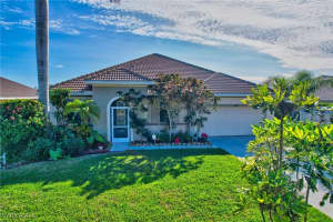 8040 Liriope Loop, Lehigh Acres, FL 33972 - MLS#225002881
