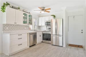 8141 Country Rd 104, Fort Myers