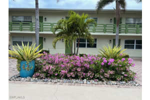 975 9th Avenue, Naples, FL 34102 Sold 04/04/25