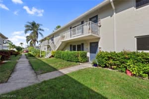 256 Candycane Lane, Naples, FL 34112 Sold 04/11/25