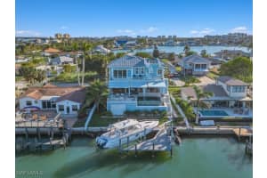 192 Tahiti Circle, Naples, FL 34113 Sold 03/18/25