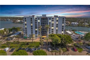 2400 Gulf Shore Boulevard, Naples, FL 34103 - MLS#225003036