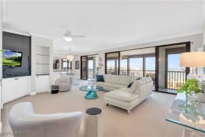 2400 Gulf Shore Boulevard, Naples, FL 34103 - MLS#225003036