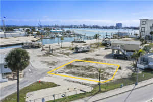 19281 #34 San Carlos Boulevard, Fort Myers Beach, FL 33931 Sold 05/01/25