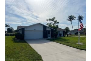 246 37th Street, Cape Coral, FL 33914 - MLS#225003126