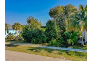 1761 Granada Drive, Marco Island, FL 34145 Sold 08/01/25