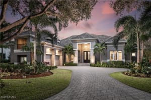 927 Barcarmil Way, Naples