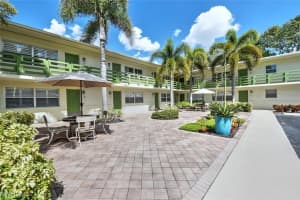 975 9th Avenue, Naples, FL 34102 Sold 05/19/25