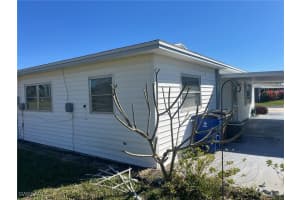 30 Dawn Flower Circle, Lehigh Acres, FL 33936 Sold 04/08/25