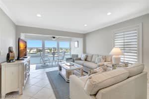 271 Southbay Drive, Naples, FL 34108 Sold 02/28/25