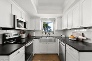 27 Watercolor Way 27, Naples, FL 34113 - MLS#225003896