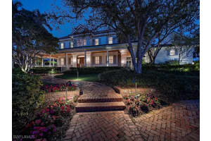 2325 Lantern Lane, Naples, FL 34102 Sold 02/03/25