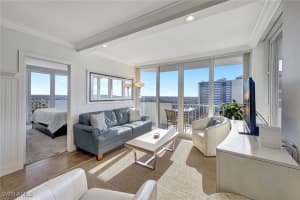 140 Seaview Court, Marco Island, FL 34145 Sold 04/28/25