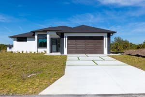 3224 58th Street, Lehigh Acres, FL 33971 Sold 05/07/25