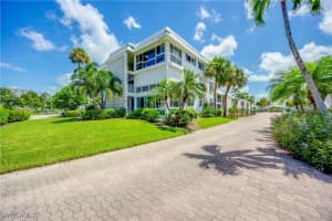 2100 Gulf Shore Boulevard, Naples, FL 34102 - MLS#225004142