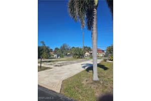 22 Williamsburg Way, Fort Myers, FL 33908 - MLS#225004249