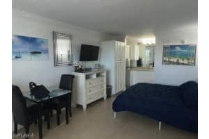2555 TAMIAMi TR N 246, Naples, FL 34103 Sold 04/01/25