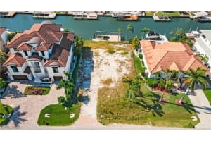 362 Trade Winds Avenue, Naples, FL 34108 - MLS#225004313