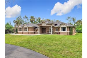 610 9th St Nw, Naples
