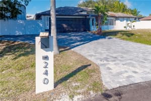 240 Laurent Court, Lehigh Acres, FL 33936 - MLS#225004459