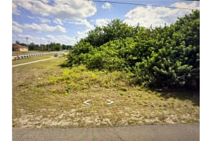 3409 9th Street, Lehigh Acres, FL 33971 - MLS#225004494