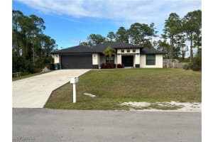 5204 6th Street, Lehigh Acres, FL 33971 - MLS#225004805