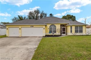 1726 Country Club Boulevard, Cape Coral, FL 33990 Sold 03/04/25
