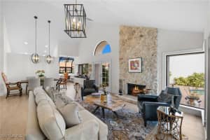 585 Bay Villas Lane, Naples, FL 34108 Sold 07/24/25
