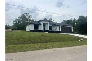 1306 15th Street, Lehigh Acres, FL 33972 Sold 04/22/25