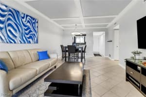 2121 Collier Avenue, Fort Myers, FL 33901 - MLS#225005433
