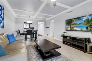 2121 Collier Avenue, Fort Myers, FL 33901 - MLS#225005433