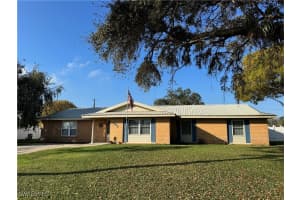 805 Ponce De Leon Avenue, Clewiston, FL 33440 Sold 04/29/25