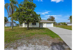 114 North Shore Avenue, North Fort Myers, FL 33917 Sold 03/18/25
