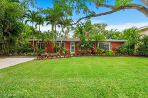 432 3rd Ave N, Naples