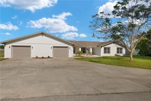 6711 Cherokee Avenue, Fort Myers, FL 33905 Sold 04/11/25
